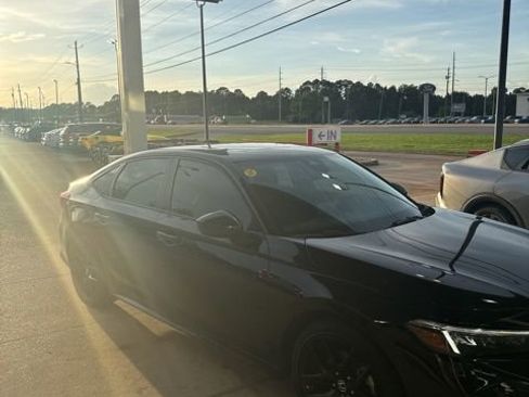 Used 2025 Honda Civic Sport image 3