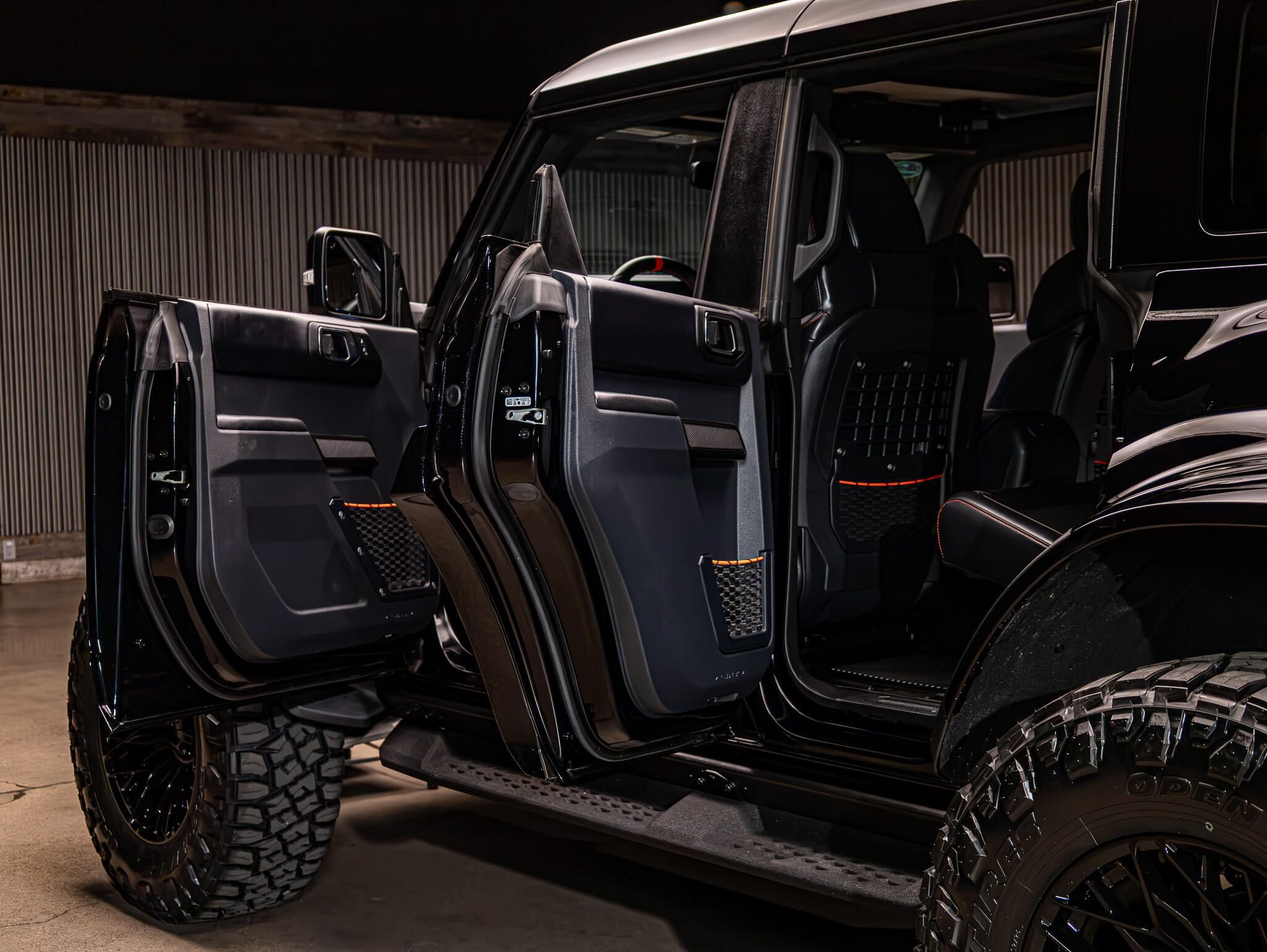 Used 2024 Ford Bronco Raptor w/ Interior Carbon Fiber Pack 6 AWD/4WD image 27