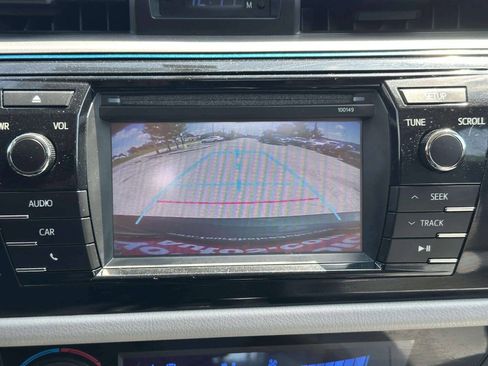 Used 2014 Toyota Corolla LE FWD image 31