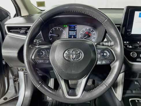 Certified 2024 Toyota Corolla Cross LE AWD/4WD image 12