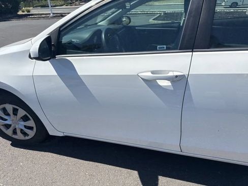 Used 2015 Toyota Corolla L image 19