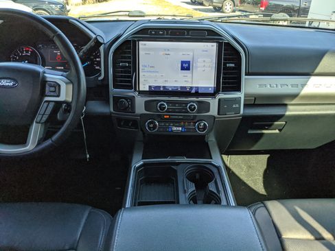 Used 2022 Ford F250 Lariat w/ Lariat Value Package image 14