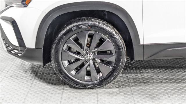 Used 2023 Volkswagen Taos S FWD image 34
