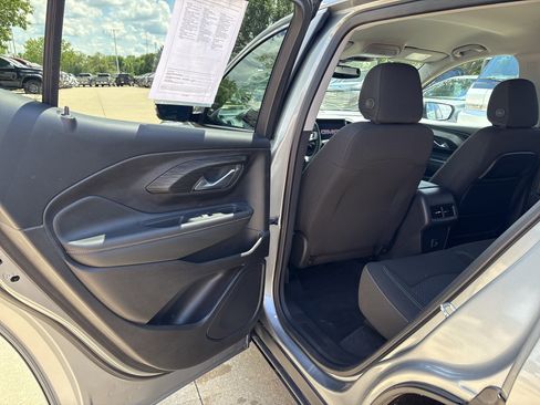 Used 2024 GMC Terrain SLE w/ Driver Convenience Package AWD/4WD image 11
