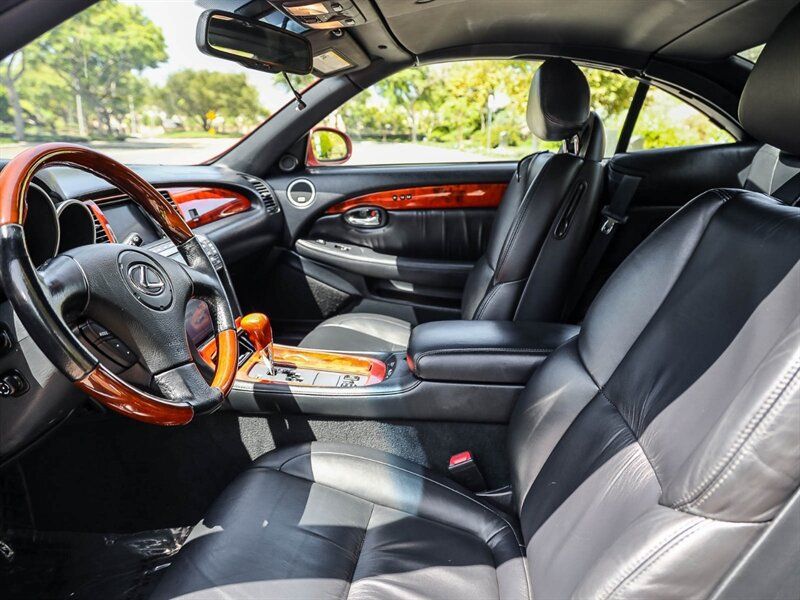 Used 2007 Lexus SC 430 Convertible RWD image 22