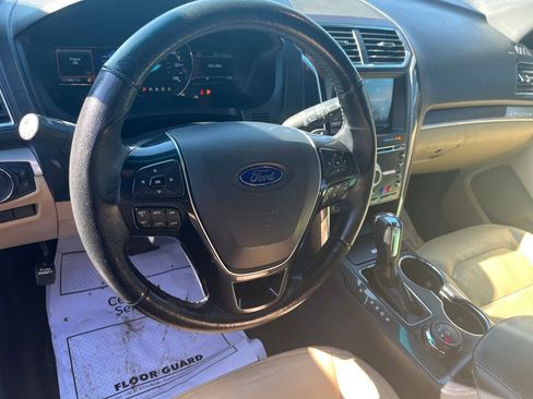 Used 2016 Ford Explorer Limited w/ Equipment Group 303A image 10