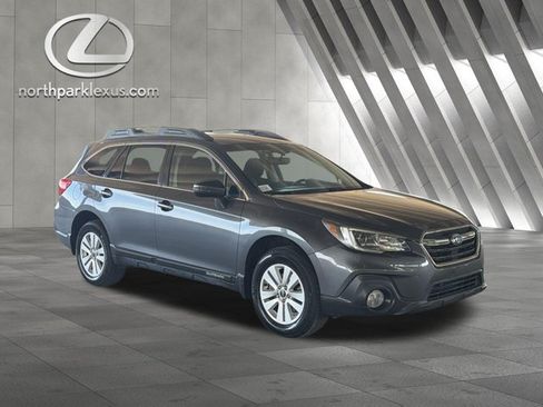 Used 2019 Subaru Outback 2.5i Premium w/ Popular Package #2 AWD/4WD image 6
