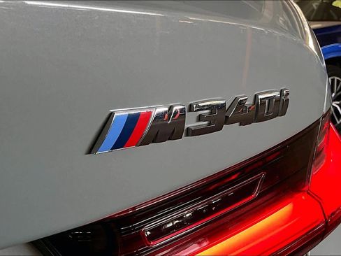 Used 2023 BMW M340i w/ Premium Package image 9