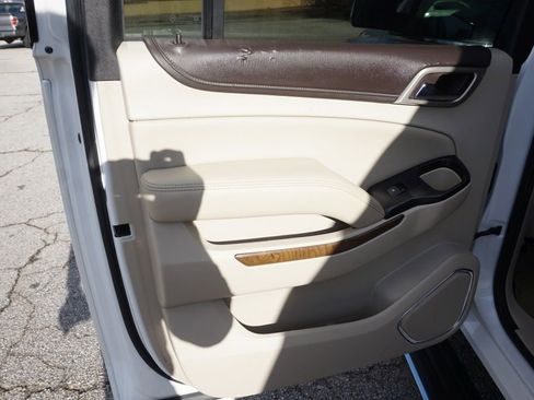 Used 2019 GMC Yukon XL Denali w/ Denali Ultimate Package image 26