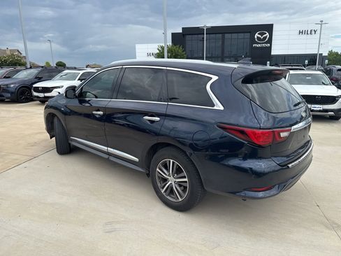 Used 2019 INFINITI QX60 Luxe w/ Essential Package FWD image 16