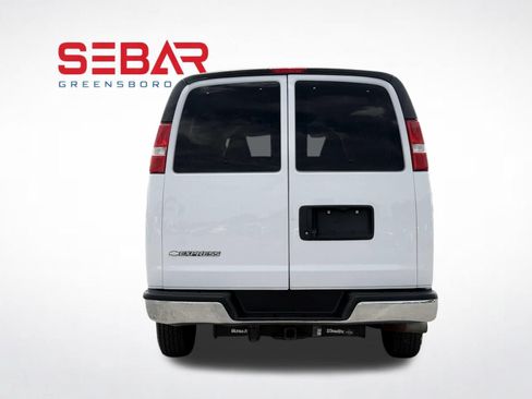 Used 2020 Chevrolet Express 3500 LT w/ LT Preferred Equipment Group RWD image 9