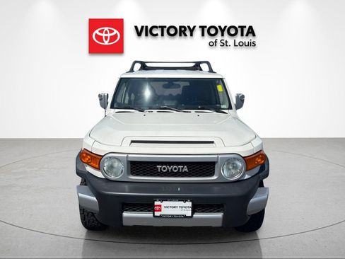 Used 2014 Toyota FJ Cruiser 4WD w/ Convenience Package image 8
