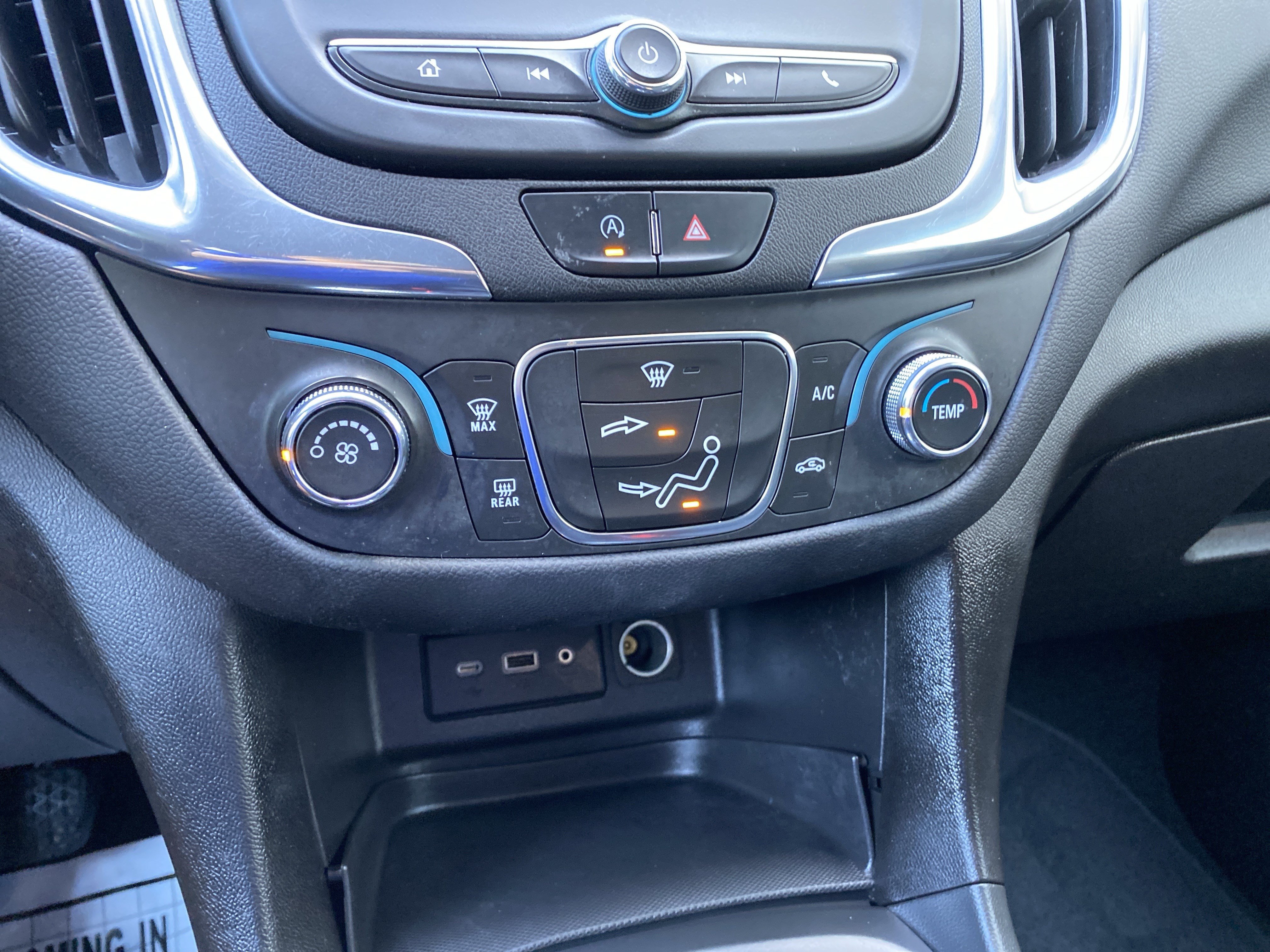 Used 2023 Chevrolet Equinox LT AWD/4WD image 28