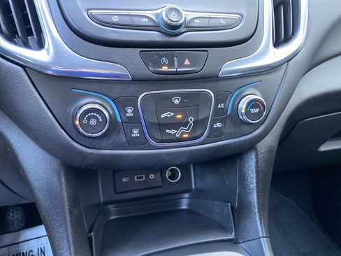Used 2023 Chevrolet Equinox LT AWD/4WD image 28