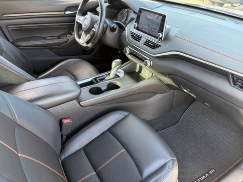 Used 2021 Nissan Altima 2.5 SR w/ SR Premium Package FWD image 13