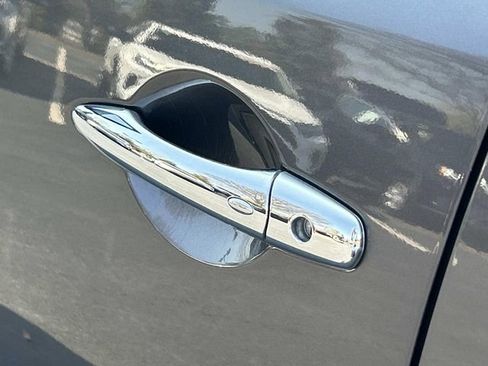 Used 2024 INFINITI QX80 Luxe image 15