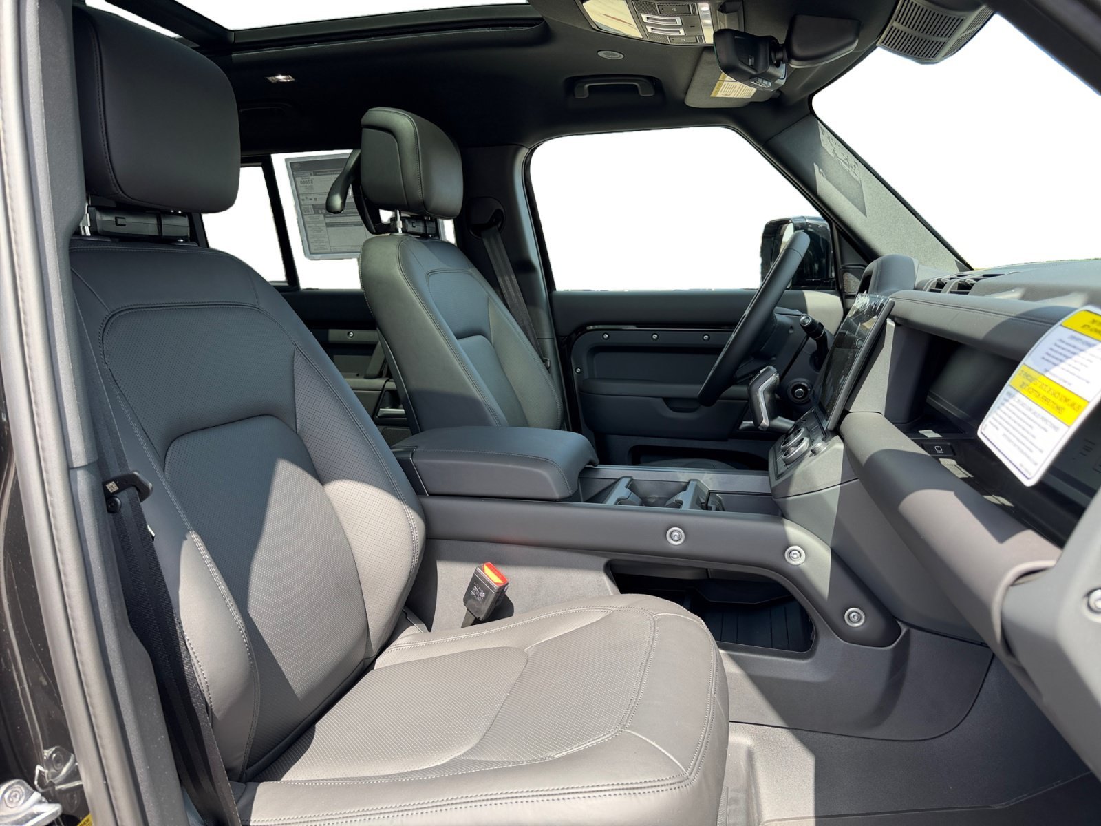 New 2026 Land Rover Defender 110 X-Dynamic SE AWD/4WD image 22