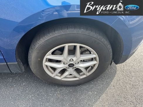 Used 2023 Ford Edge SEL w/ Convenience Package image 12