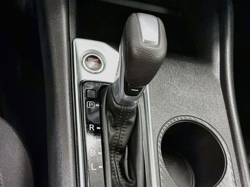 Used 2025 Nissan Altima 2.5 SV FWD image 24