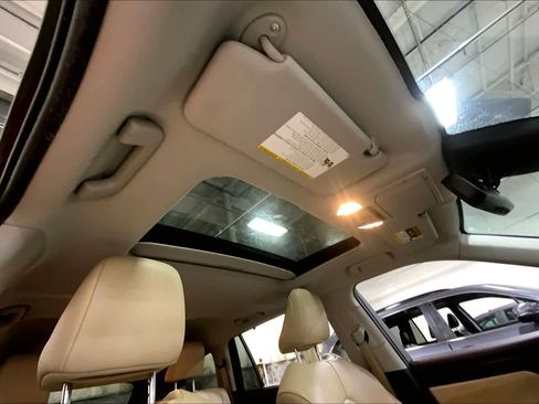 Used 2022 Toyota Highlander XLE image 15