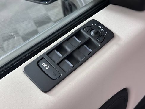 Certified 2025 Land Rover Discovery Sport S AWD/4WD image 10