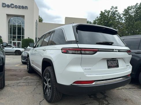 New 2025 Jeep Grand Cherokee Limited w/ Luxury Tech Group II image 4