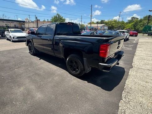 Used 2017 Chevrolet Silverado 1500 LT w/ Midnight Edition AWD/4WD image 3