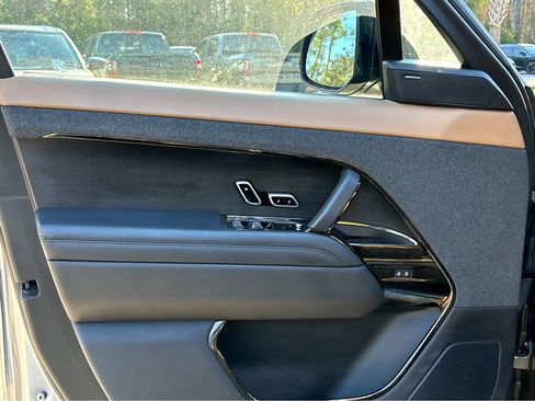 Used 2023 Land Rover Range Rover Sport SE Dynamic image 22