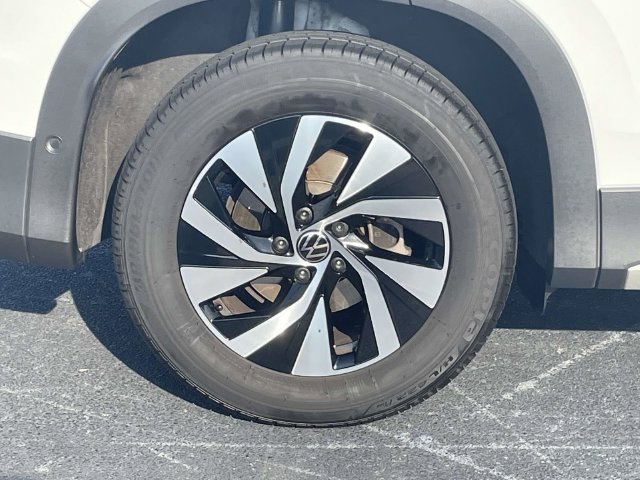 Certified 2026 Volkswagen Tiguan S FWD image 9