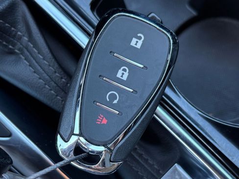 Used 2025 Chevrolet Trax LT image 22