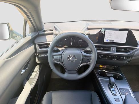 New 2026 Lexus UX 300h FWD image 17