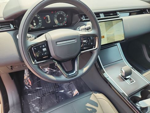 Used 2026 Land Rover Range Rover Velar Dynamic SE image 15