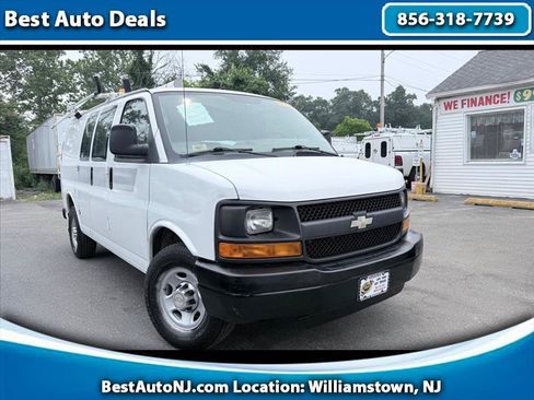 Used 2011 Chevrolet Express 2500 RWD image 1