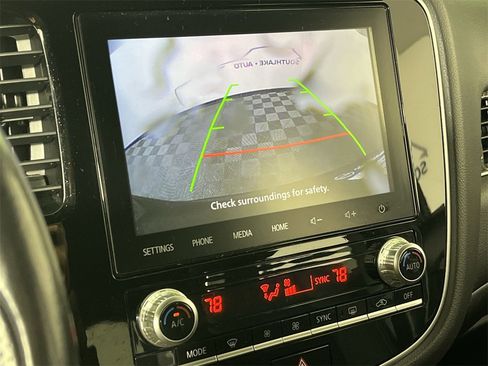 Used 2021 Mitsubishi Outlander SEL image 17