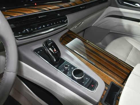 Used 2022 Cadillac Escalade Sport Platinum AWD/4WD image 41