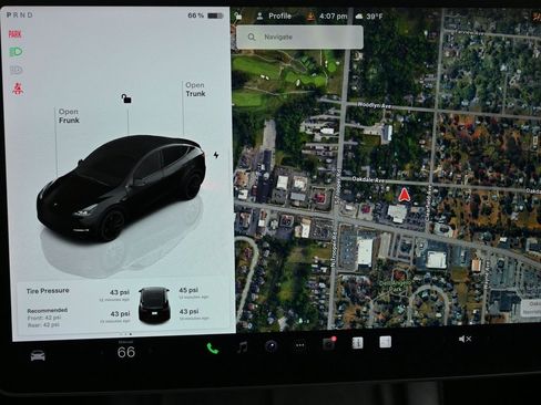 Used 2022 Tesla Model Y Performance image 18