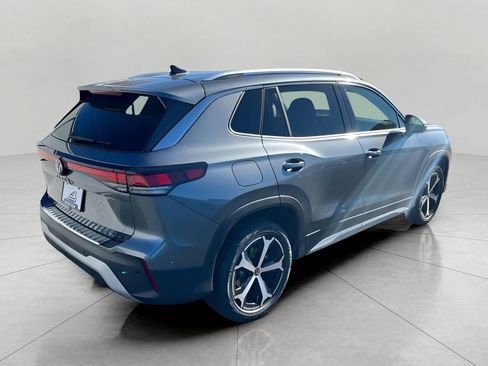 New 2025 Volkswagen Tiguan SE image 7