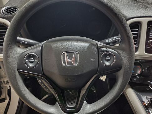 Used 2021 Honda HR-V LX image 23