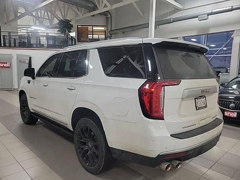 Used 2022 GMC Yukon Denali image 2