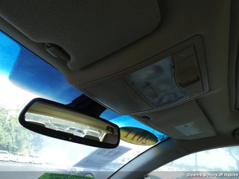 Used 2011 Toyota Avalon Limited image 33