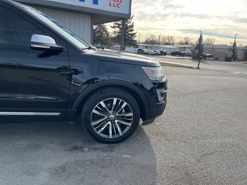 Used 2016 Ford Explorer Platinum image 13