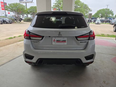 New 2026 Mitsubishi Outlander Sport LE AWD/4WD image 4