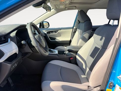 Certified 2019 Toyota RAV4 XLE w/ All Weather Liner Package image 9