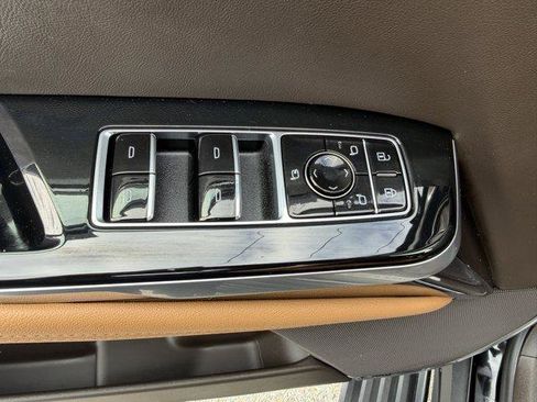 Used 2026 Cadillac Escalade Luxury w/ LPO, Radiant Package AWD/4WD image 27