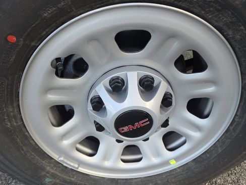 New 2026 GMC Sierra 2500 Pro image 12