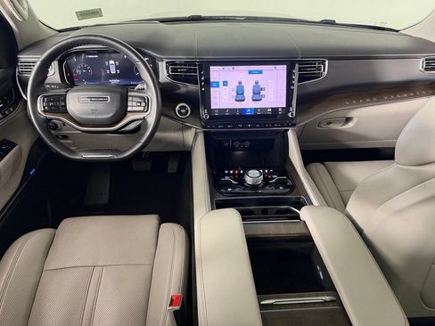 Certified 2023 Jeep Grand Wagoneer 4WD image 13
