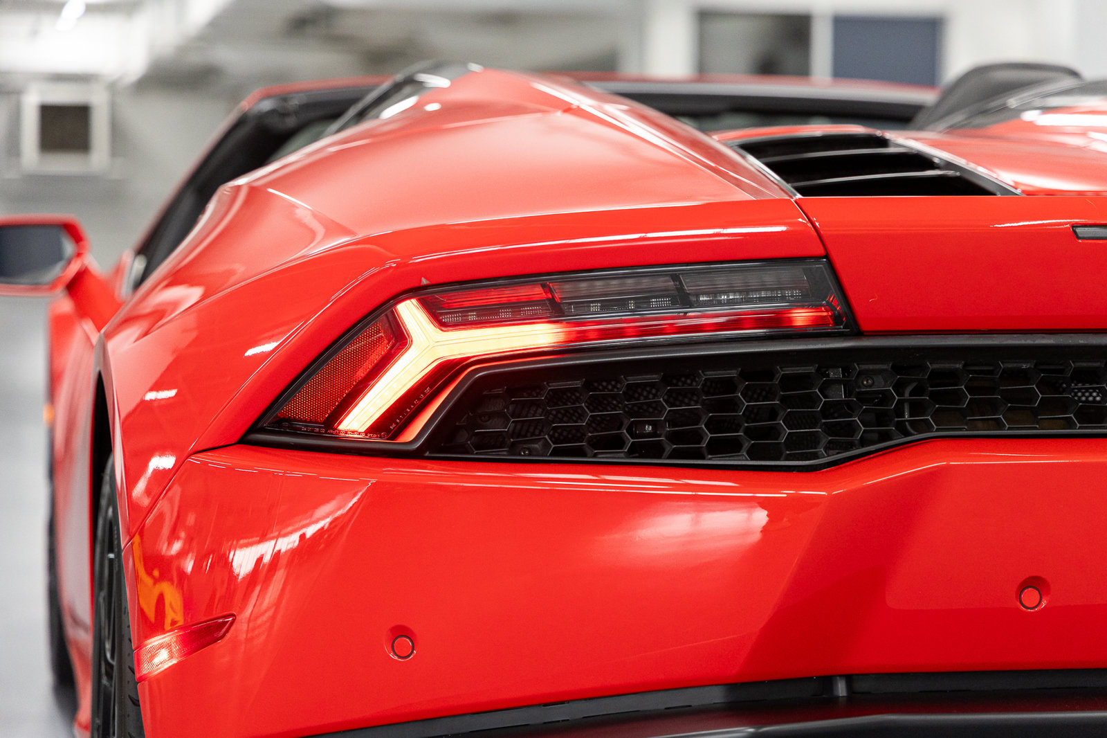 Used 2017 Lamborghini Huracan LP 610-4 AWD/4WD image 14
