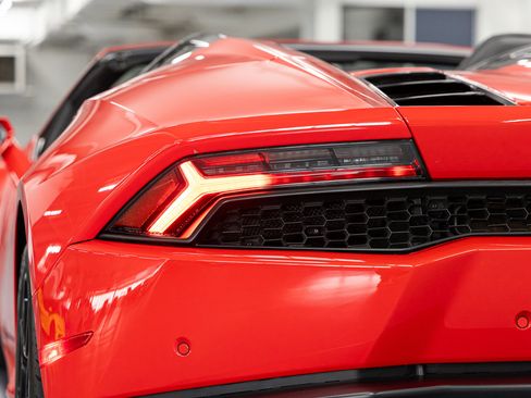 Used 2017 Lamborghini Huracan LP 610-4 AWD/4WD image 14