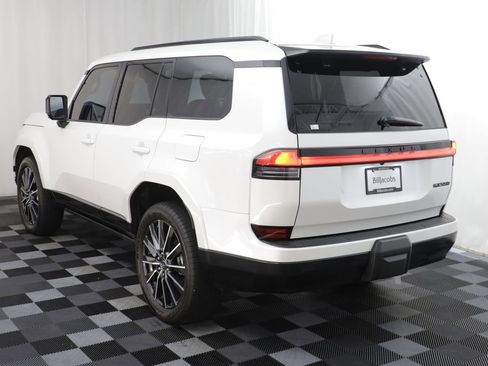 Used 2026 Lexus GX 550 w/ Accessory Package (2T) AWD/4WD image 18