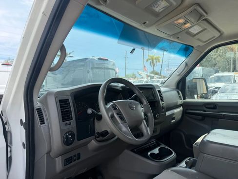 Used 2021 Nissan NV 2500 SV image 13